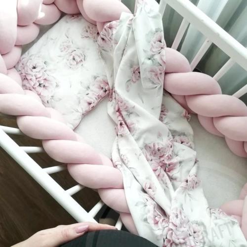 ochraniacz do łóżeczka warkocz jasny róż