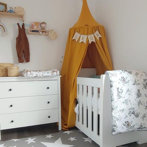 baldachim dziecięcy mustardowy.jpg