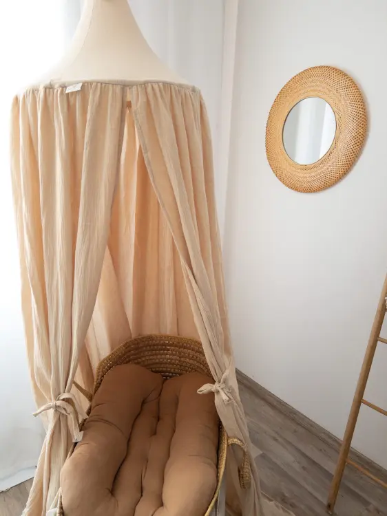 baldachim muślinowy beż.jpg