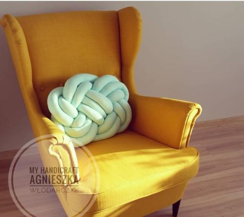 poduszka supeł mięta.jpg