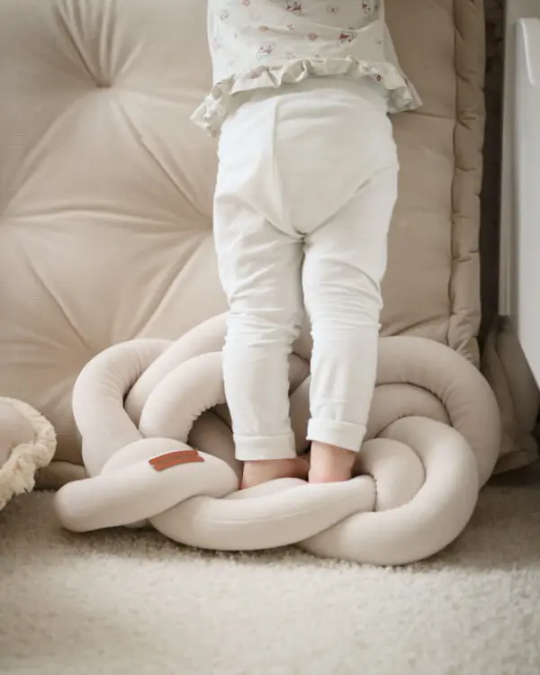 poduszka pleciona.jpg