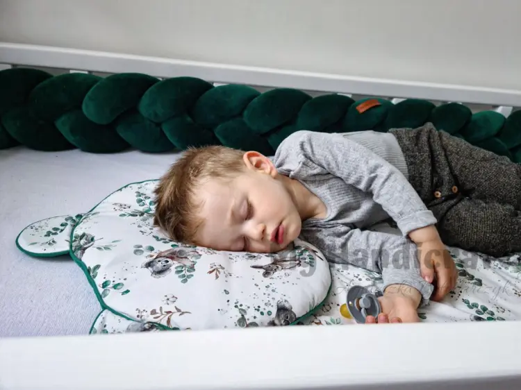 ochraniacz do łożeczka zielony.jpg