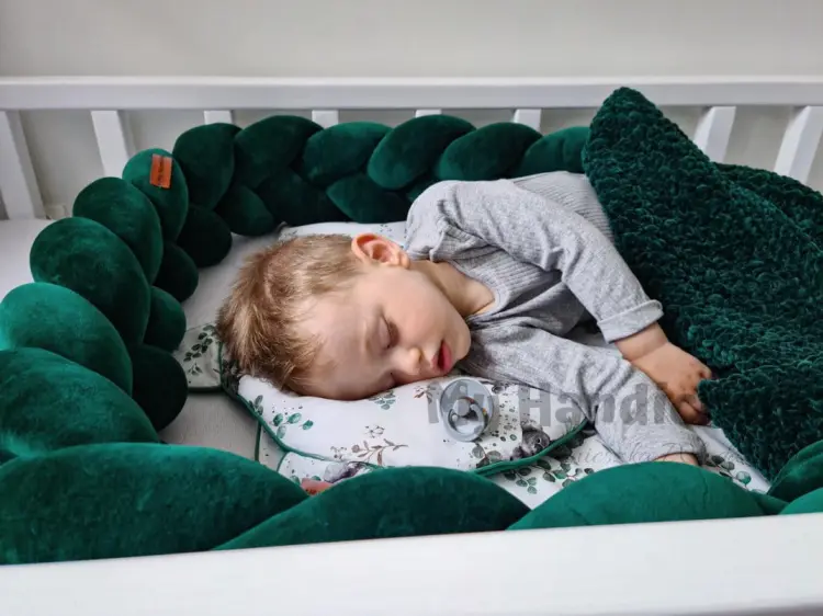 welurowy ochraniacz butelkowa zieleń.jpg