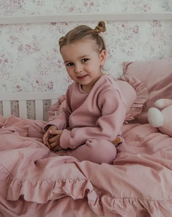 pościel z falbanką